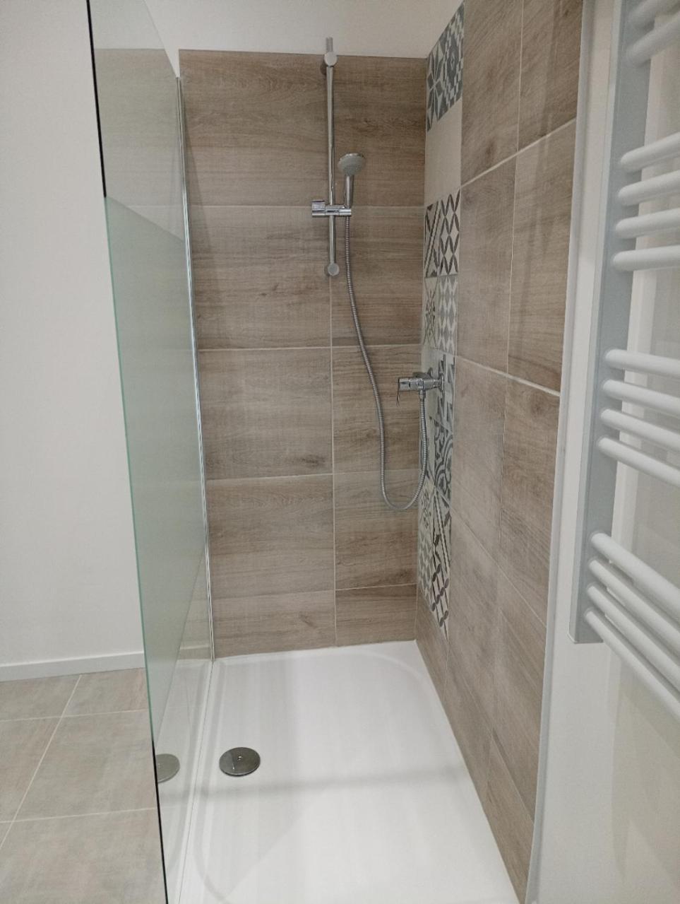 Appart Proche Toutes Commodites Souvigny Exterior photo